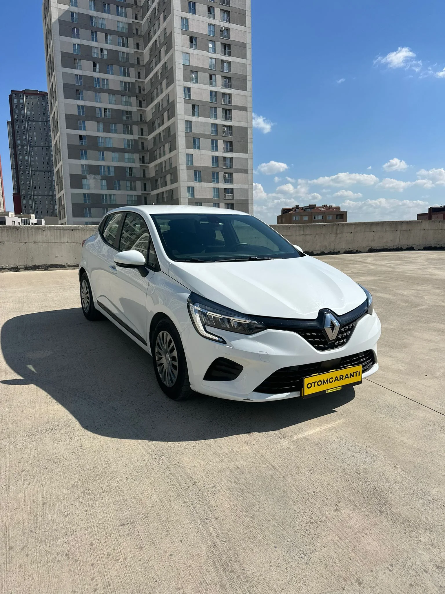 RENAULT CLİO 500 BİN TL PEŞİNAT İLE 36 AY TAKSİT İMKANI