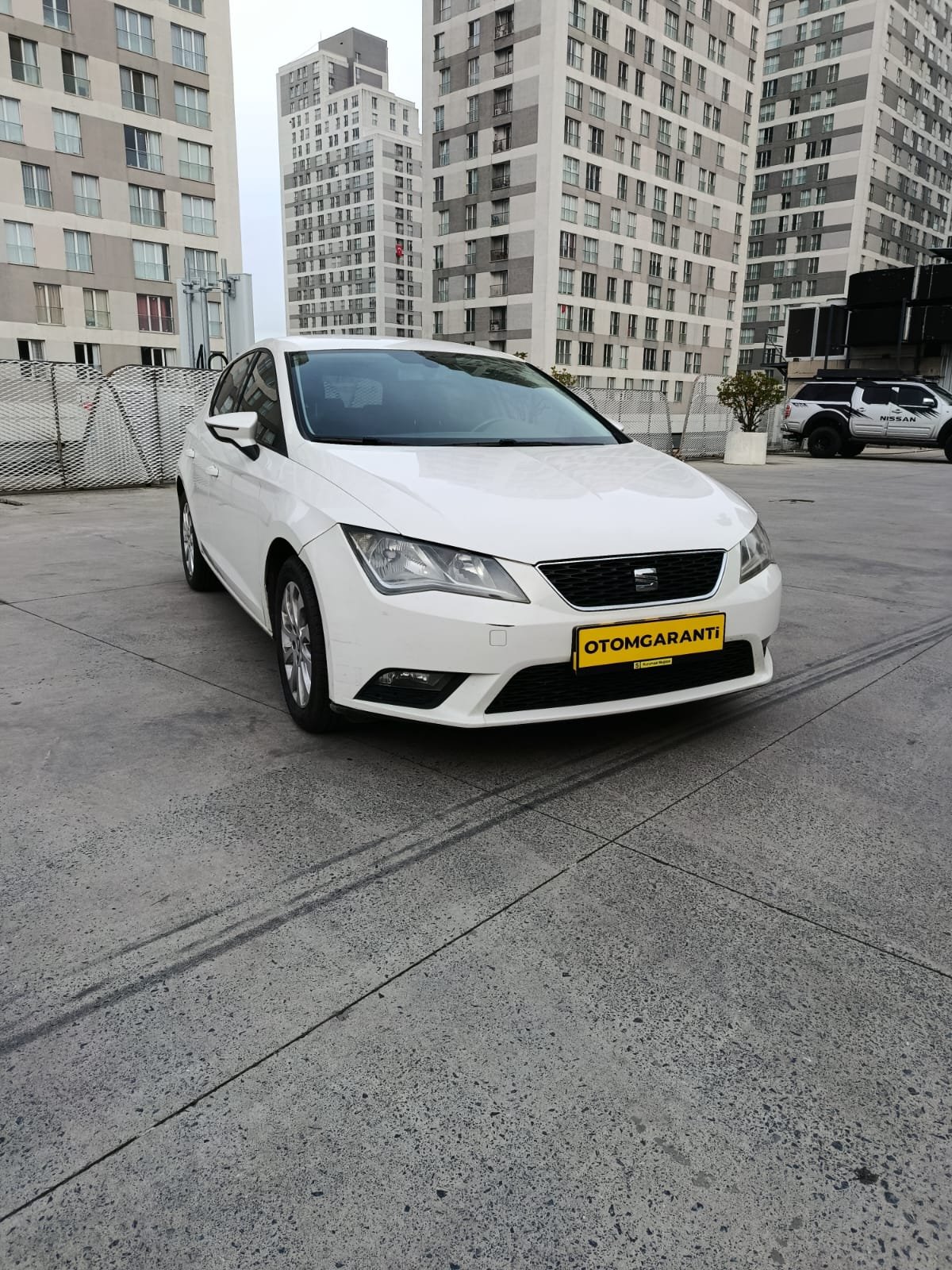 SEAT LEON 300 BİN TL PEŞİNAT İLE 36 AY TAKSİT İMKANI