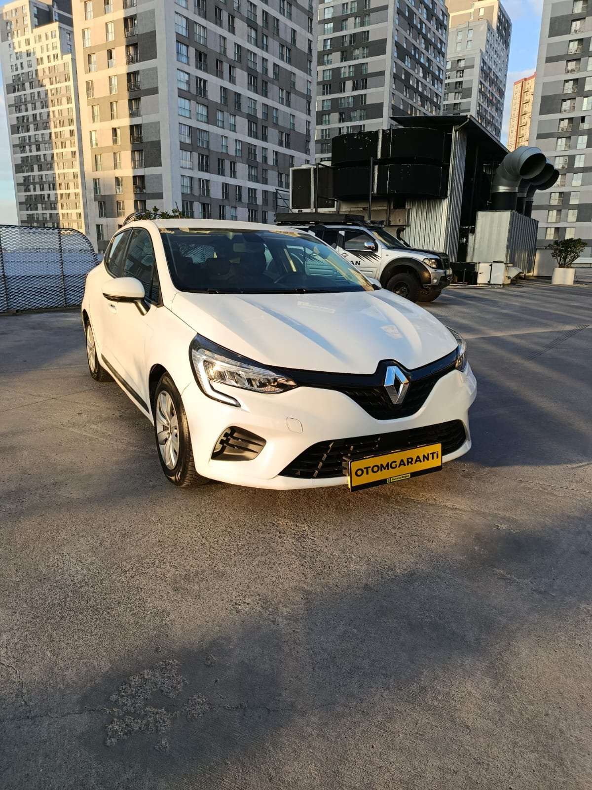 RENAULT CLİO 300 BİN TL PEŞİNAT İLE 36 AY TAKSİT İMKANI