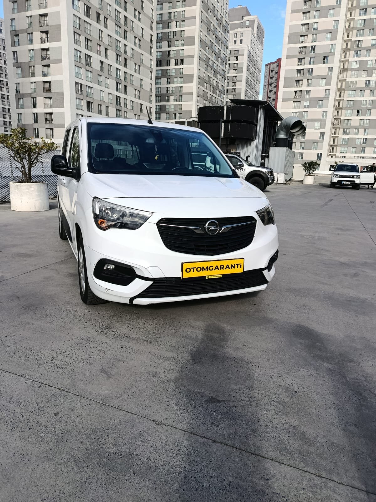 OPEL COMBO 400 BİN TL PEŞİNAT İLE 36 TAKSİT İMKANI