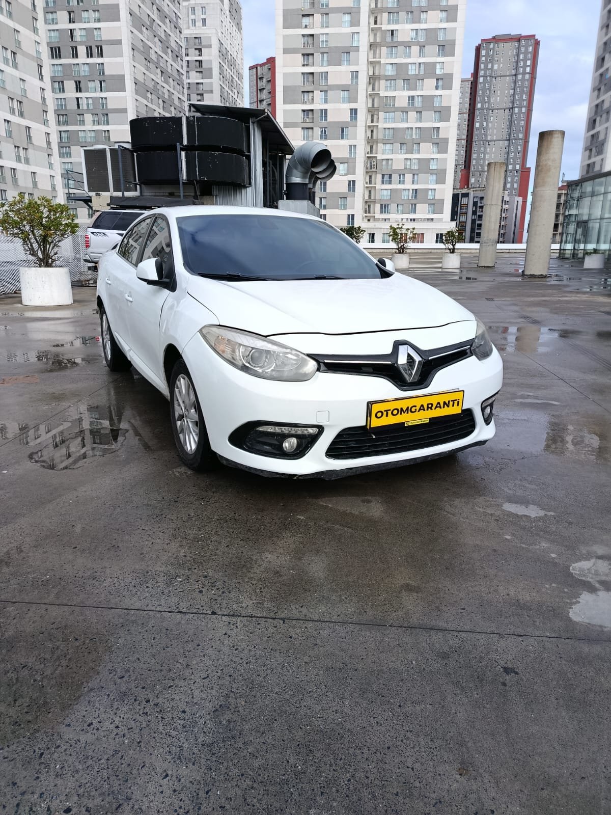 RENAULT FLUENCE 250 BİN TL PEŞİNAT İLE 36 AY TAKSİT İMKANI