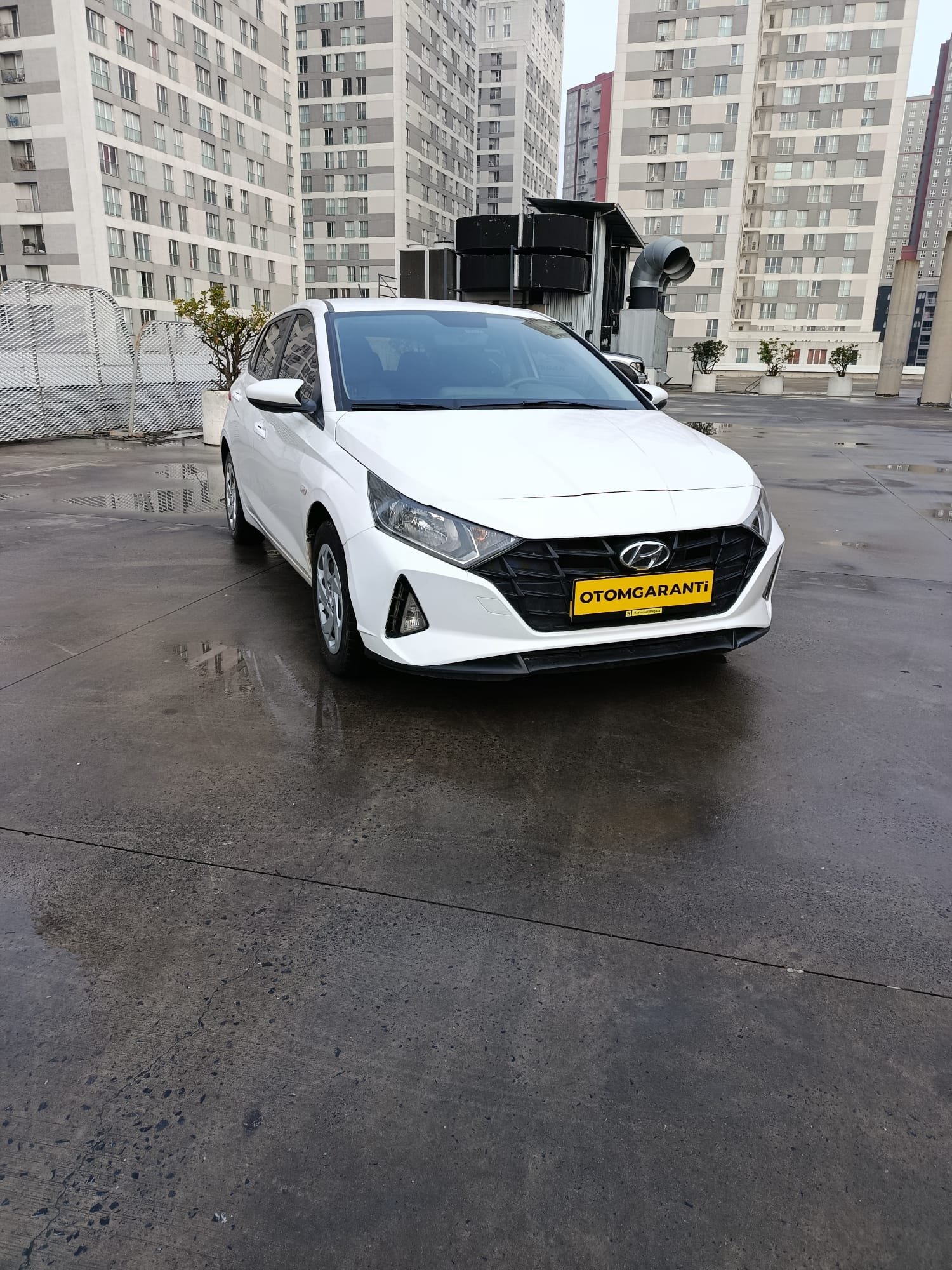 HYUNDAİ İ20 300 BİN TL PEŞİNAT İLE 36 AY TAKSİT İMKANI