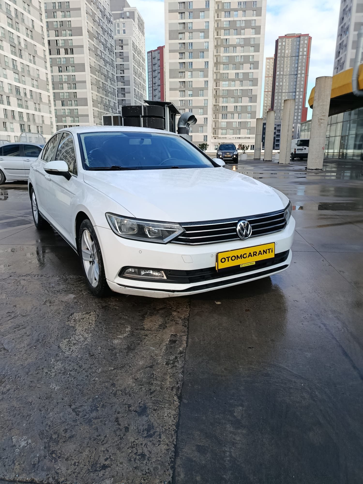 VOLKSWAGEN PASSAT 450 BİN TL PEŞİNAT İLE 36 AY TAKSİT İMKANI