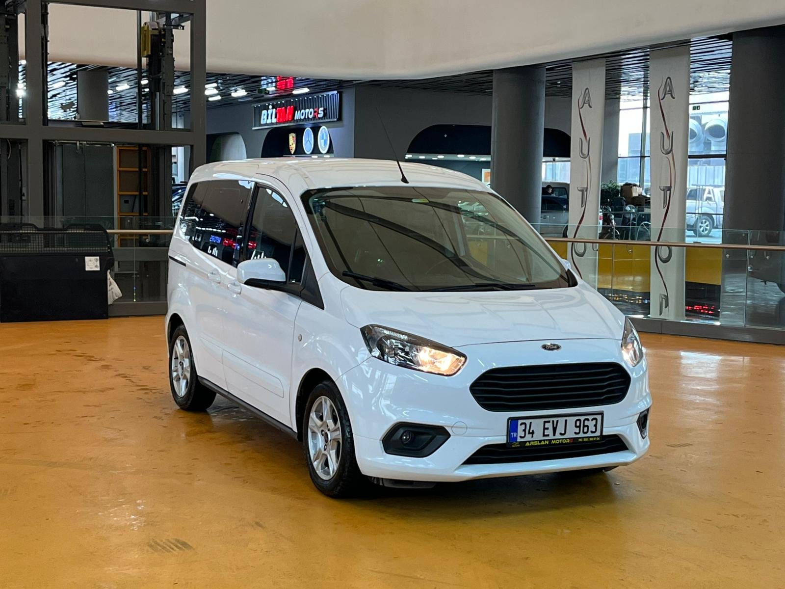 FORD CURİER 350 BİN TL PEŞİNAT İLE 36 AY TAKSİT İMKANI