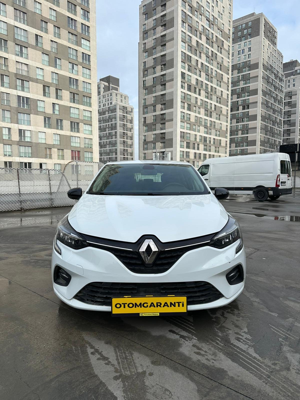 RENAULT CLİO 300 BİN TL PEŞİNAT İLE 36 AY TAKSİT İMKANI