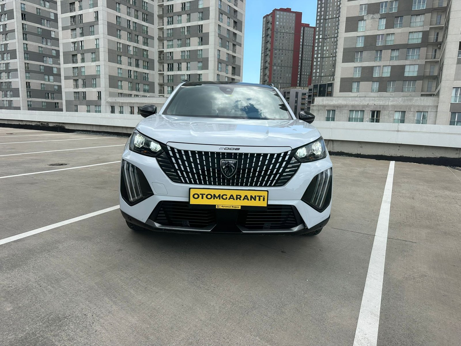 PEUGEOT 2008 900 BİN TL PEŞİNAT İLE  36 AY TAKSİT İMKANI 